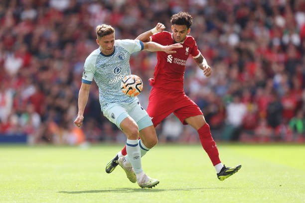 远的篮球训 远的篮球训